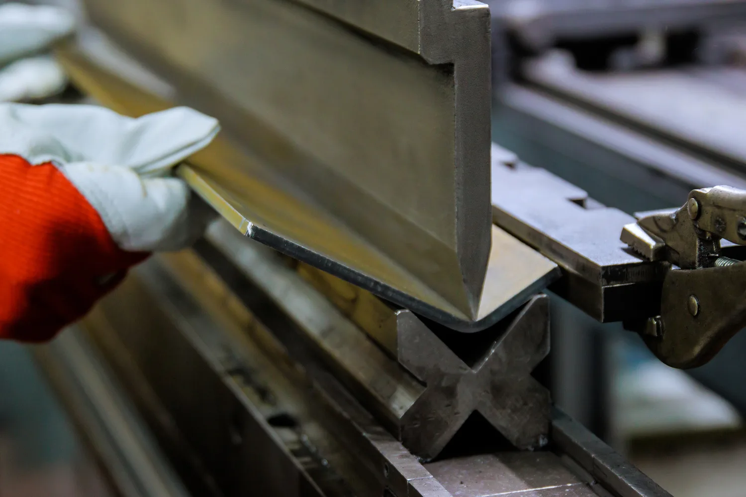 Press Brake and Bending